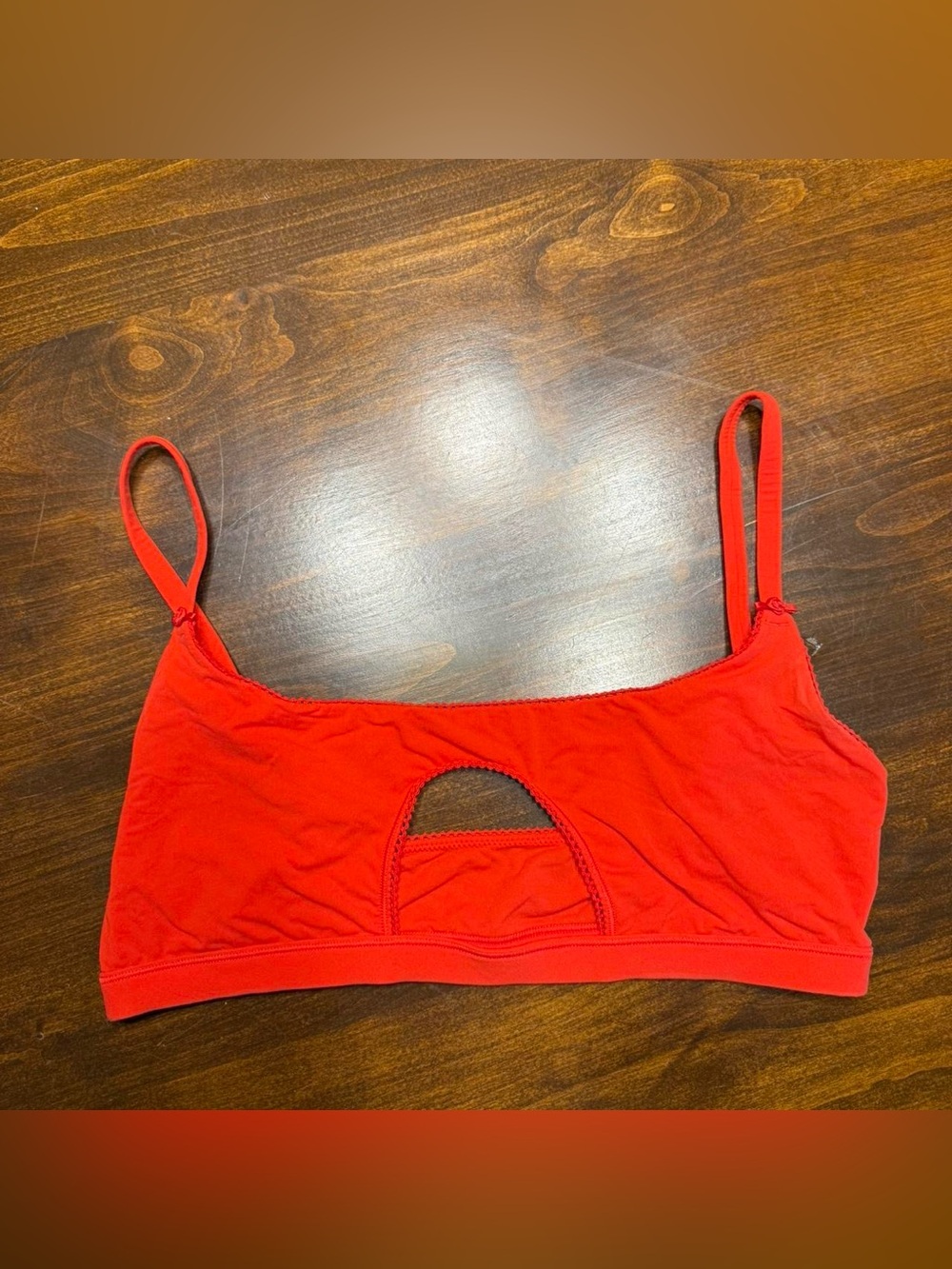 SKIMS Size M Red Wireless Bra/Bralette (with Cutout/Peekaboo)